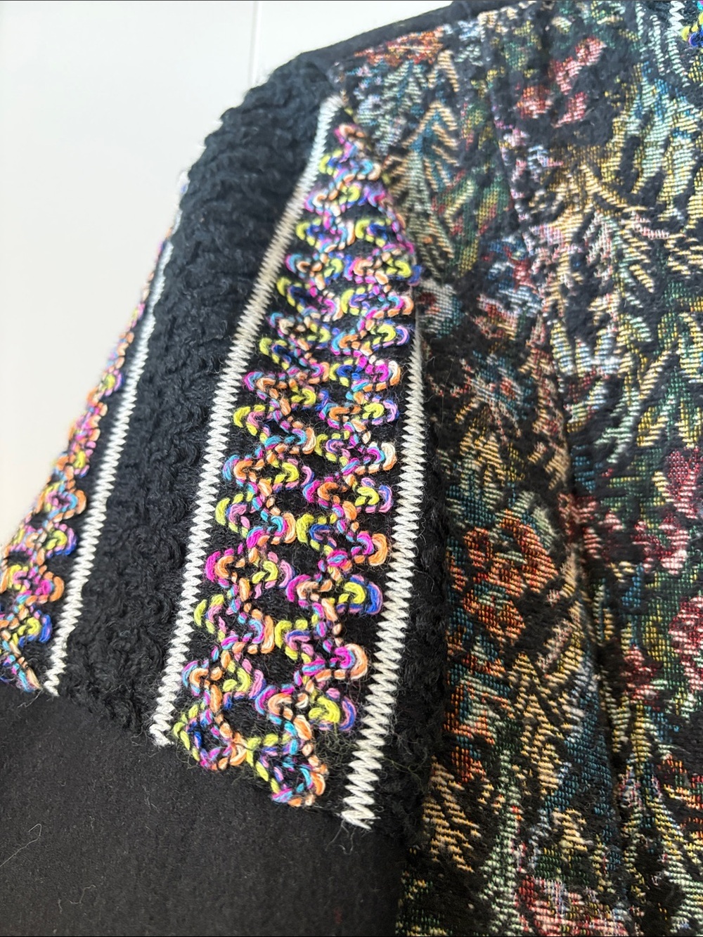 KESSLEY Patchwork Embroidered Hooded Jacket – Size M - Picture 4 of 16